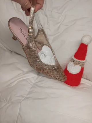 Zapatos de fiesta dorados Angela Sala