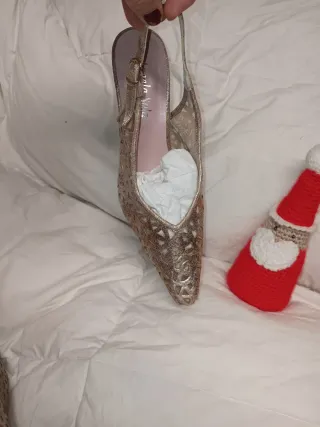 Zapatos de fiesta dorados Angela Sala