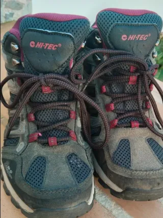 Botas de montaña Hi-Tec caña media