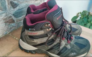 Botas de montaña Hi-Tec caña media