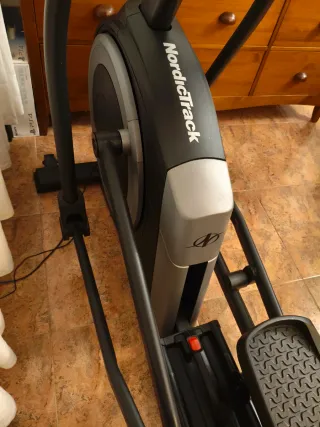 Bicicleta Elíptica Profesional NordicTrack C5.5