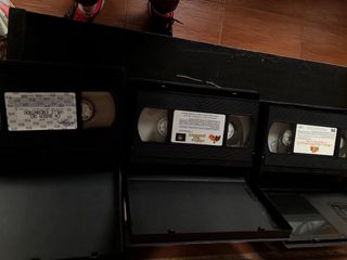 Lote 3 VHS En Busca del Valle Encantado