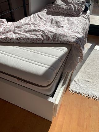 Llit extensible Flekke Ikea amb 2 matalassos