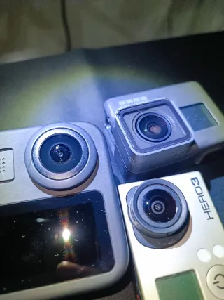 Pack 3 GoPro con estuche y accesorios