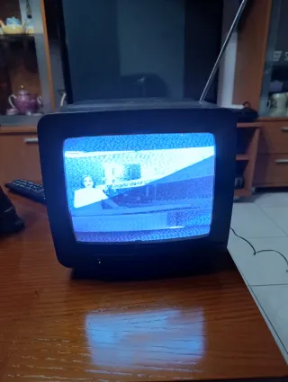 Televisão e Rádio Roadstar ,com mais de 30 anos .