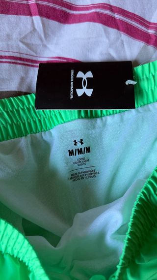 Shorts deportivos Under Armour verde