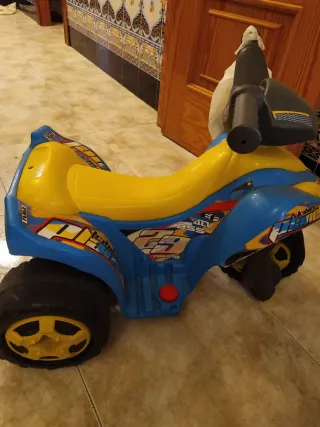 Moto ATV Eléctrica Infantil Azul y Amarilla