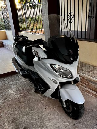 Suzuki Burgman 650 Executive