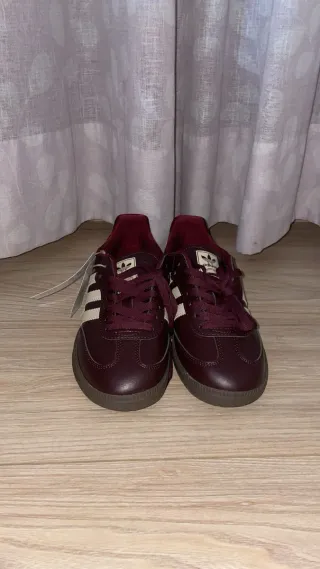 Adidas granates talla 39