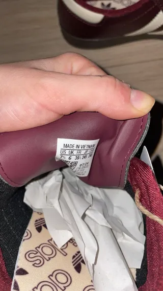 Adidas granates talla 39