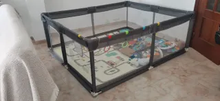 Parque infantil con accesorios