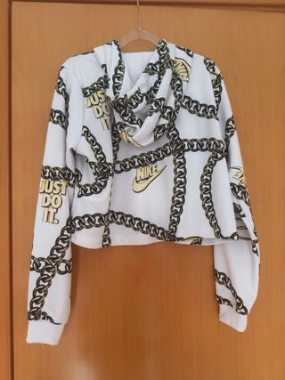 Sudadera Nike Crop con estampado de cadenas