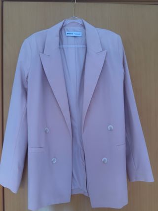 Americana Bershka rosa palo