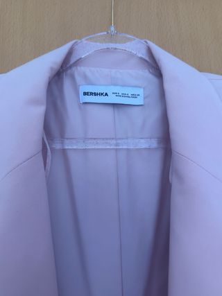 Americana Bershka rosa palo