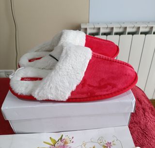 Zapatillas de casa forradas rojas talla 38