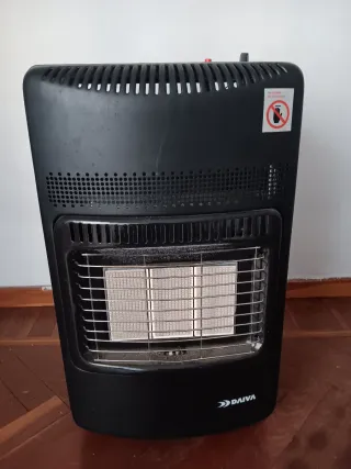 Estufa de butano DAIVA negra