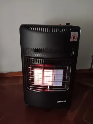 Estufa de butano DAIVA negra