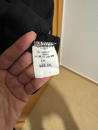 Vestido negro con cinturón