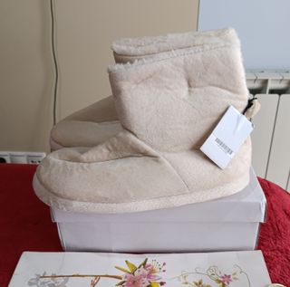 Zapatillas de casa forradas crudo talla 38