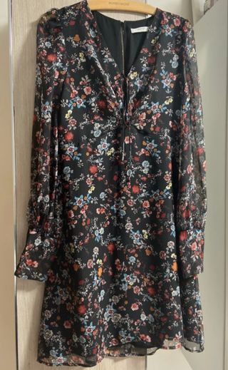 Vestido floral negro manga larga