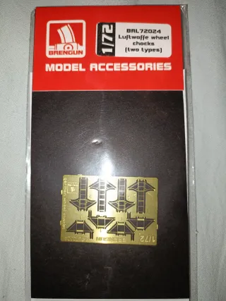 Kit WWII Luftwaffe German Chocks Brengun 1/72