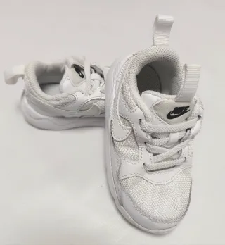 Zapatos Nike Niños Talla 22cm (13cm largo)