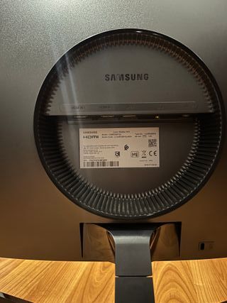 Monitor Samsung CRG5 24 Curvo 144Hz