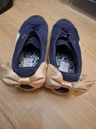 Zapatillas Puma Suede Azul Marino y Dorado