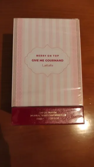 Perfume Lattafa Berry On Top