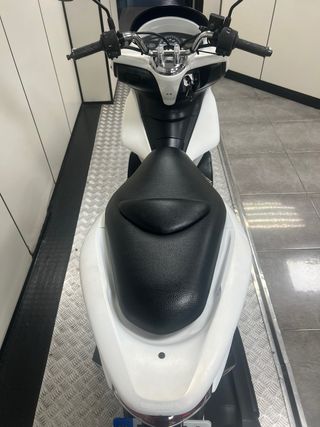 Honda PCX 125 Blanca