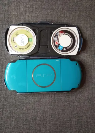 Sony PSP 3000 Verde + 2 UMDs