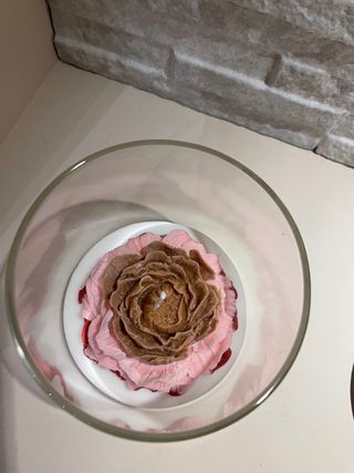 Candela profumata a forma di rosa