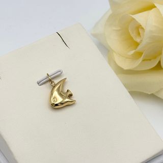 Colgante de oro 18kt con forma de pez