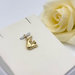 Colgante de oro 18kt con forma de pez