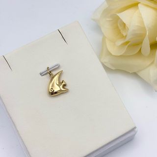 Colgante de oro 18kt con forma de pez