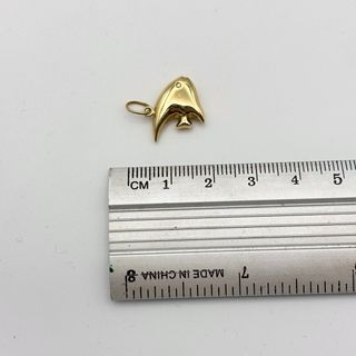 Colgante de oro 18kt con forma de pez