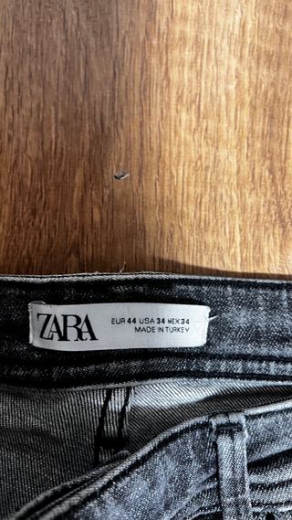 Pantalones vaqueros Zara talla 42