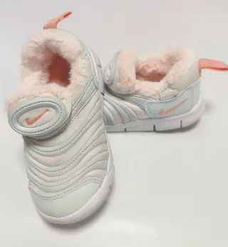 Zapatos Nike Niña Talla 25cm (15.5cm)