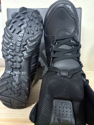 Botas talla 43 1/3 ADIDAS GSG 9.2. COD3