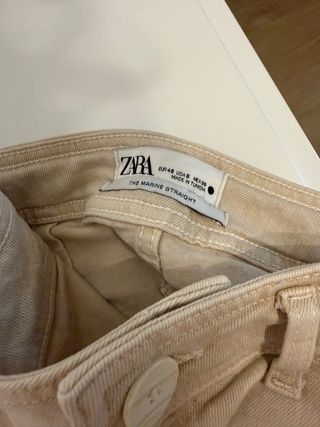 Pantalón Zara beige recto talle alto