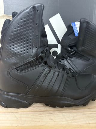 Botas talla 44 ADIDAS GSG 9.2. COD1