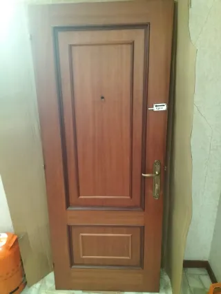 Puerta de interior madera