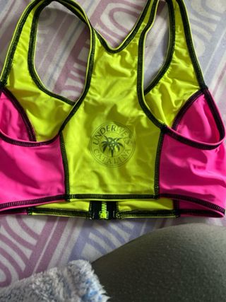 Top deportivo cremallera neón rosa y amarillo