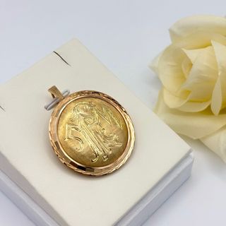 Colgante broche de oro 18kt con iniciales grabadas