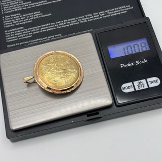 Colgante broche de oro 18kt con iniciales grabadas