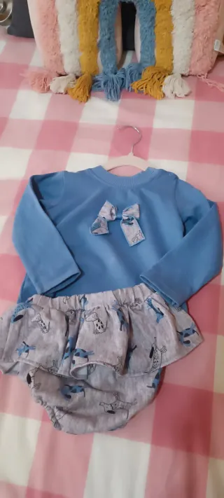 Conjunto niña: blusa azul y braguita 18 meses