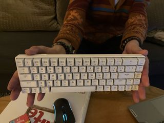 Teclado Mecânico Branco Compacto