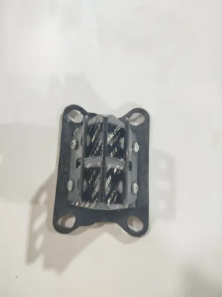 Caja de láminas Malossi VL6