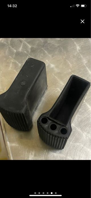 Tacos de escalera de goma, medidas en la foto