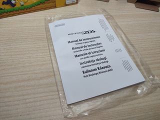 Caja Nintendo 2DS New Super Mario Bros 2 vacía